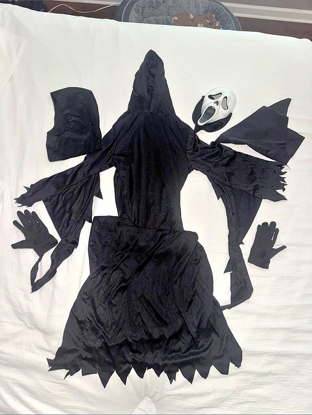 Spirit Halloween Ghost Face Child Costume Halloween Black & White